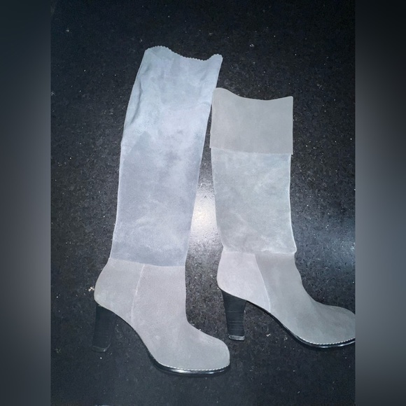 NEW GREY SUBTLE COLOR-BLOCK  GENUINE LEATHER SUEDE CUFFED 3” HEELED BOOTS SZ 6.5 - Picture 1 of 8